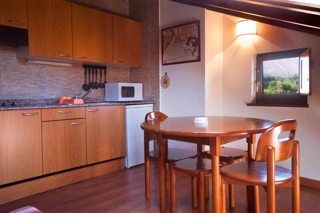 Apartamentos El Cueto De Los Collado Villanueva de Pria Екстериор снимка