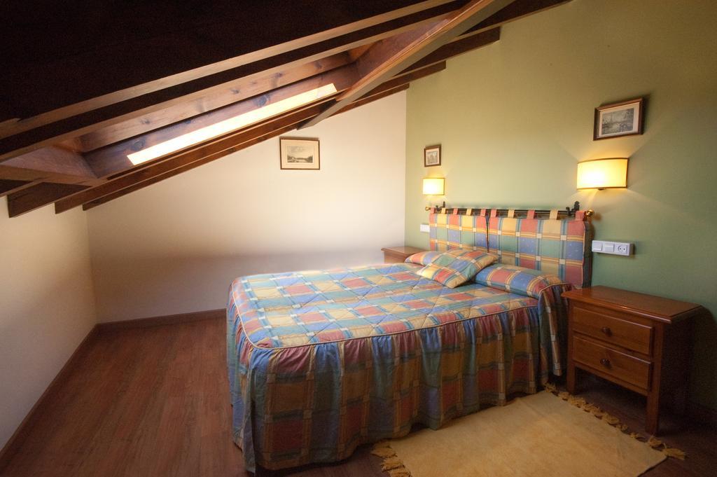 Apartamentos El Cueto De Los Collado Villanueva de Pria Екстериор снимка