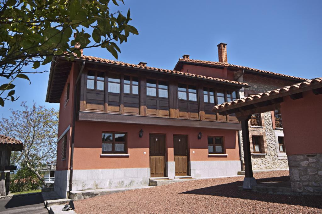 Apartamentos El Cueto De Los Collado Villanueva de Pria Екстериор снимка