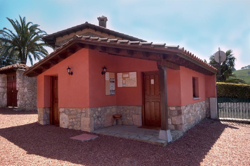 Apartamentos El Cueto De Los Collado Villanueva de Pria Екстериор снимка